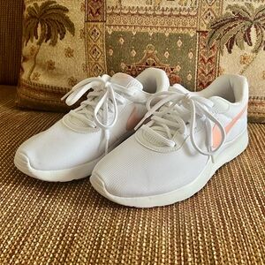 ✅Nike - Women White Tanjun Sneakers!